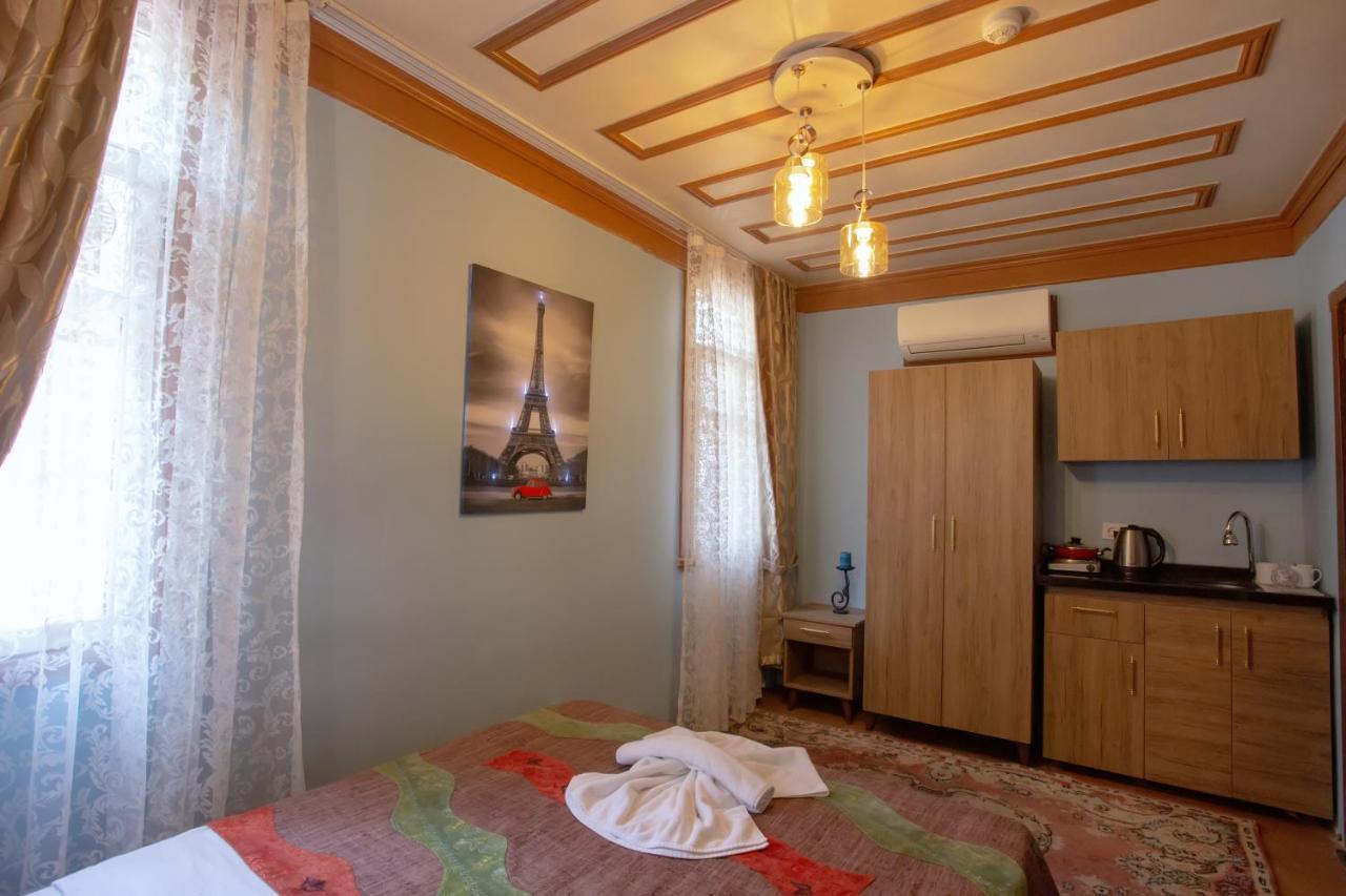 April Hotel Стамбул Экстерьер фото