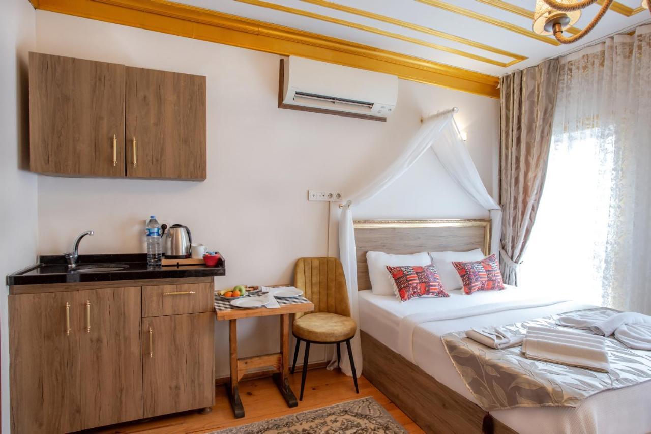 April Hotel Стамбул Экстерьер фото