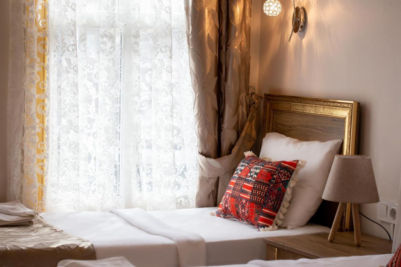April Hotel Стамбул Экстерьер фото