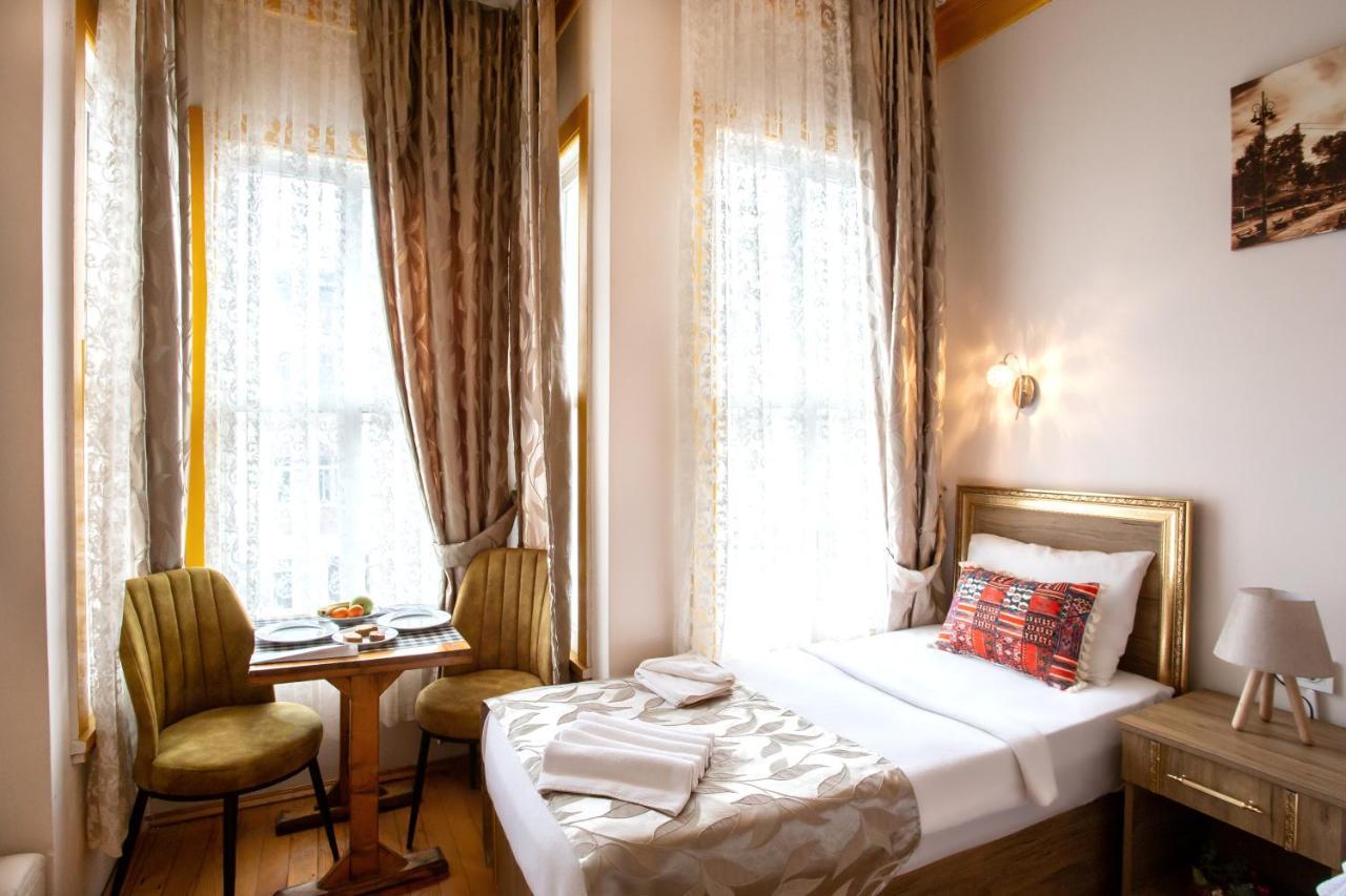 April Hotel Стамбул Экстерьер фото